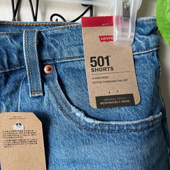 Levi Women’s 501 Denim Shorts 29 - Picture 5 of 8